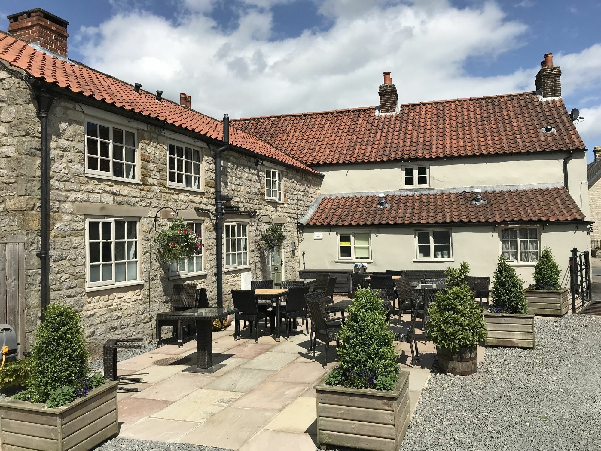 Moors Inn Appleton le Moors Екстериор снимка